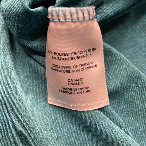 Workout Top size S EUC beautiful colour - Picture 4 of 4